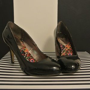Madden Girl Black Pumps